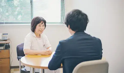 担当のカウンセリングナースが医師の診察日に合わせて予約制で行います。 - 外来診療(精神科 心療内科 内科)のご案内 | 福岡県大牟田市 不知火病院(うつ病の治療･入院･カウンセリング)