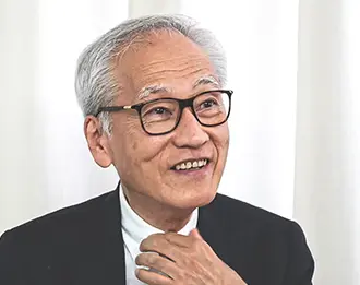 東京足立病院院長 内山 真 日本大学客員教授 順天堂大学客員教授