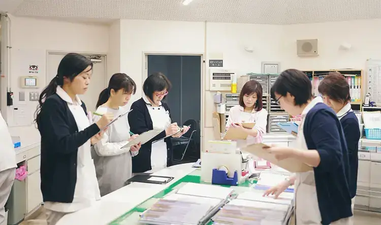 信頼していただけるよう心がけております。- ナーススタッフ - 海の病棟 | 福岡県大牟田市 不知火病院(うつ病の治療･入院･カウンセリング)