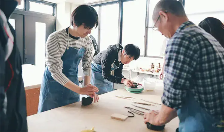 作業療法や音楽療法も含めた集団療法 - 海の病棟の治療方針 - 海の病棟 | 福岡県大牟田市 不知火病院(うつ病の治療･入院･カウンセリング)